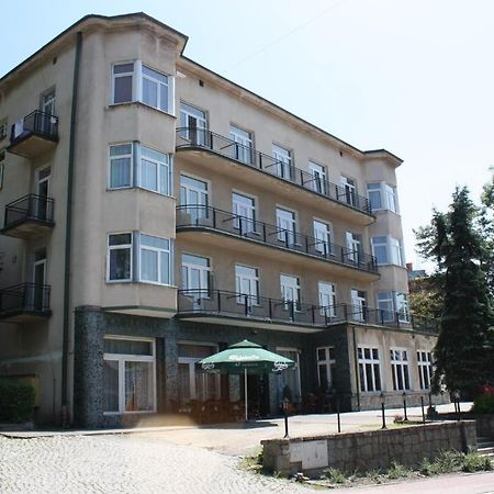 Hotel Osrodek Wypoczynkowy Rapsodia Krynica-Zdrój Exterior foto