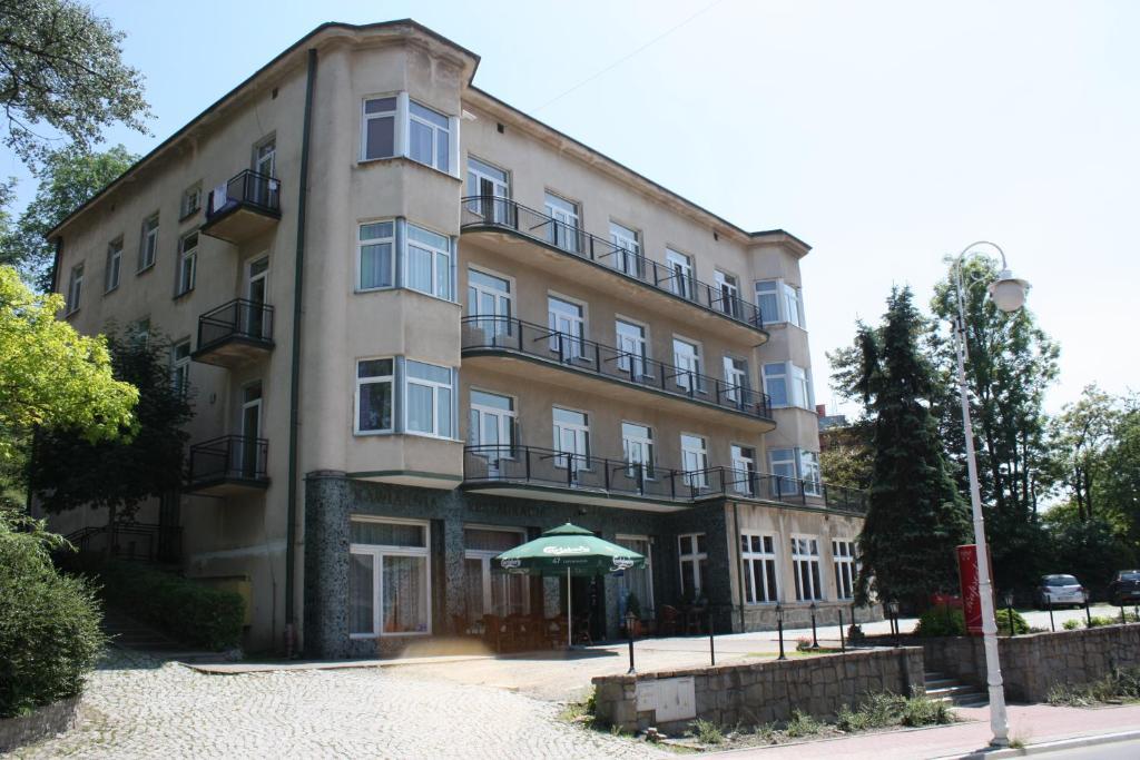 Hotel Osrodek Wypoczynkowy Rapsodia Krynica-Zdrój Exterior foto